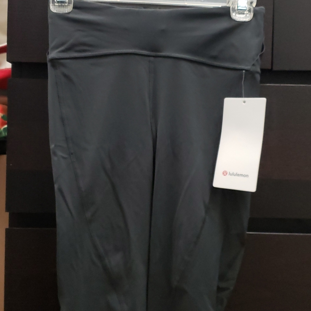 NWT Lululemon Free to Speed HR Run Crop